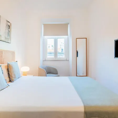 Guest 2 Boutique House Хостел Лиссабон
