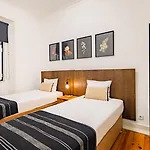 Guest 2 Boutique House Hotel *