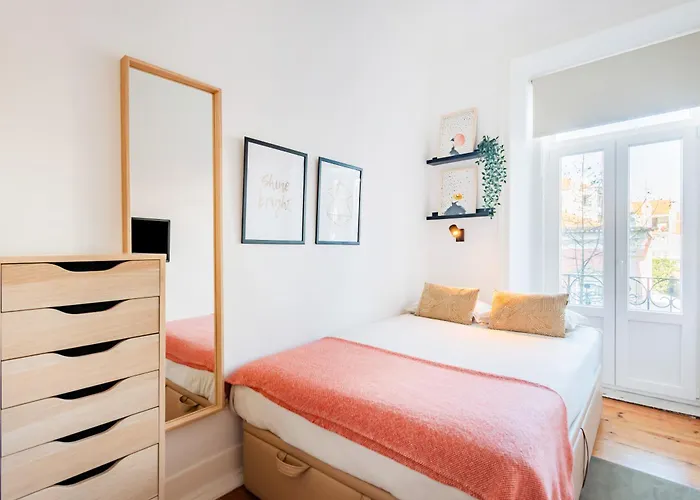 Guest 2 Boutique House Hostel